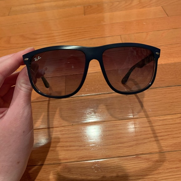 Ray Ban RB4147 sunglasses - Picture 1 of 4